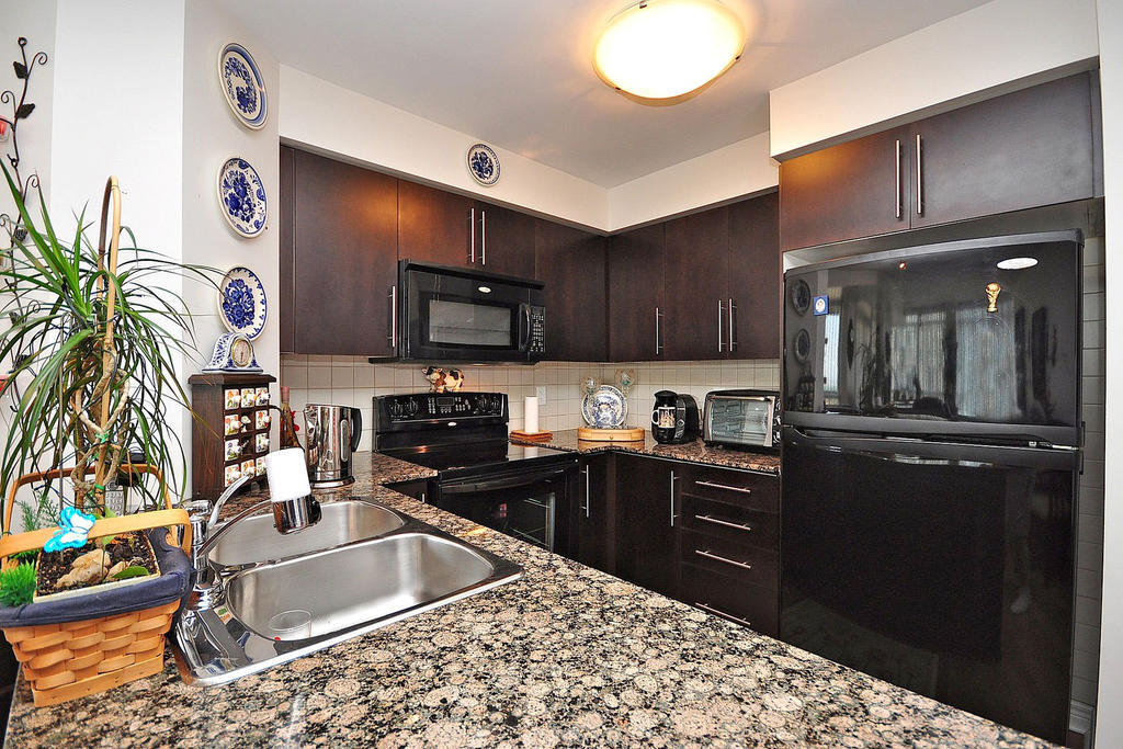 Napa Furnished Rental Apartments Square One 미시소거 객실 사진