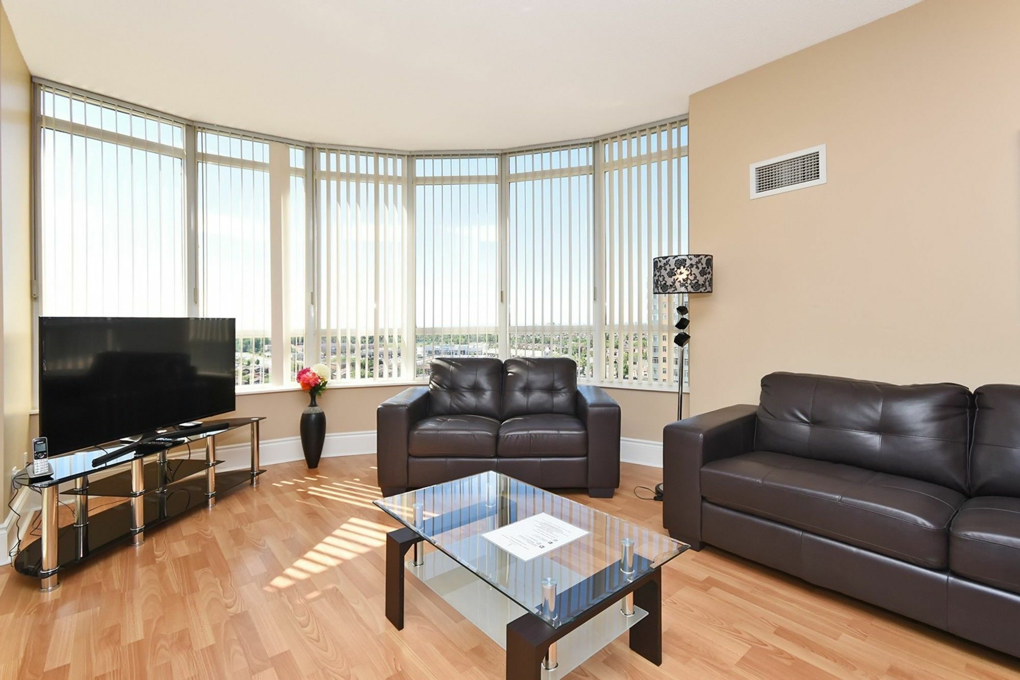 Napa Furnished Rental Apartments Square One 미시소거 외부 사진